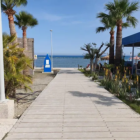 Apartman 2 Bedroom Penthouse In With Communal Pool