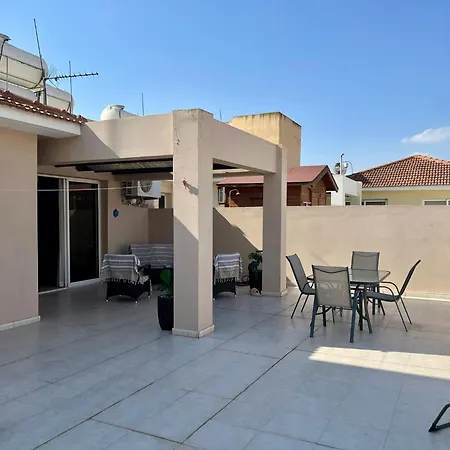 2 Bedroom Penthouse In With Communal Pool * Voróklini