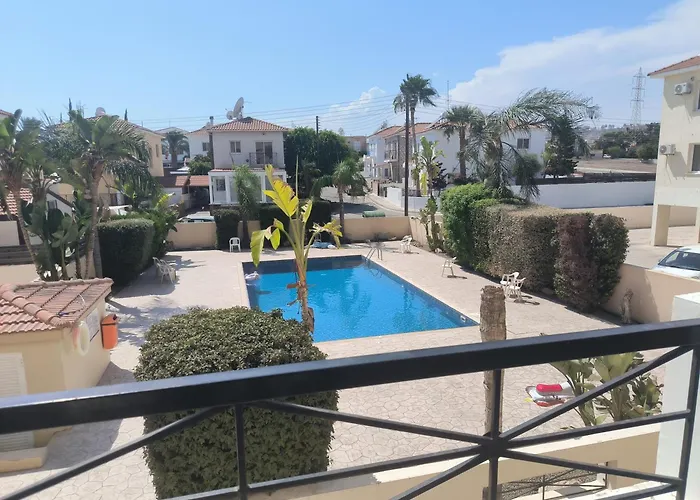 2 Bedroom Penthouse In With Communal Pool Daire *